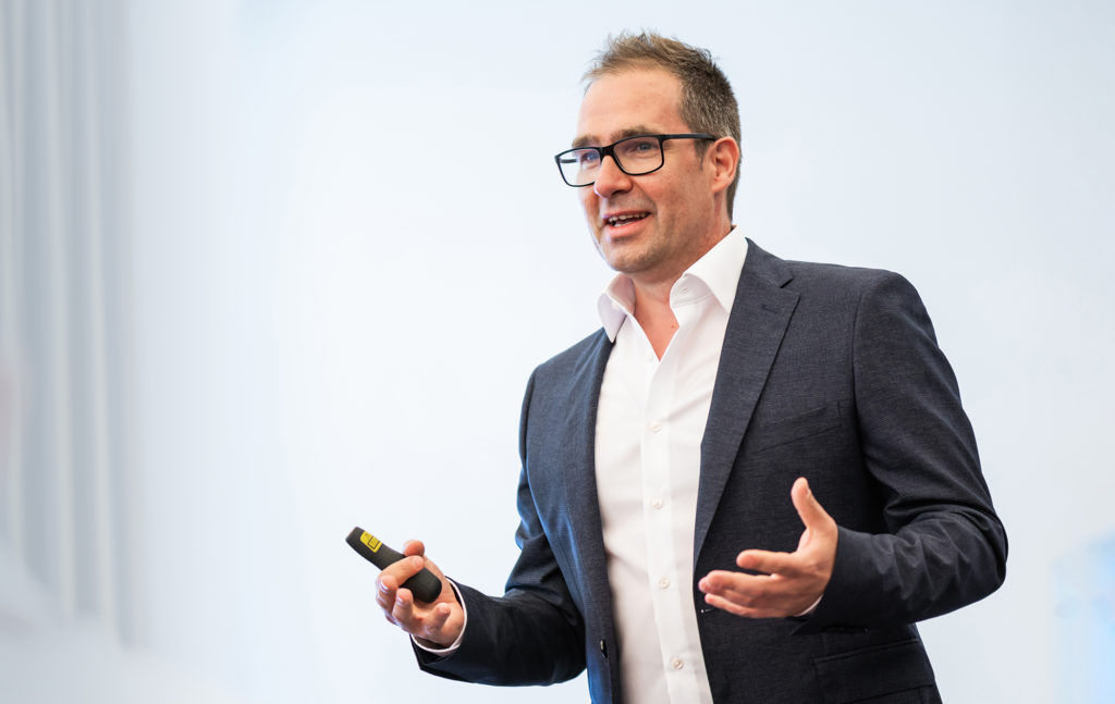 Andreas Hacker ist Experte für Top-Präsentationen und Keynote-Design